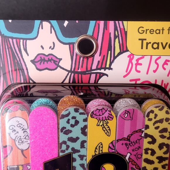 Betsey Johnson 18 Piece Nail File Collection Reusable Pop Art Travel Tin NIP - Picture 3 of 5